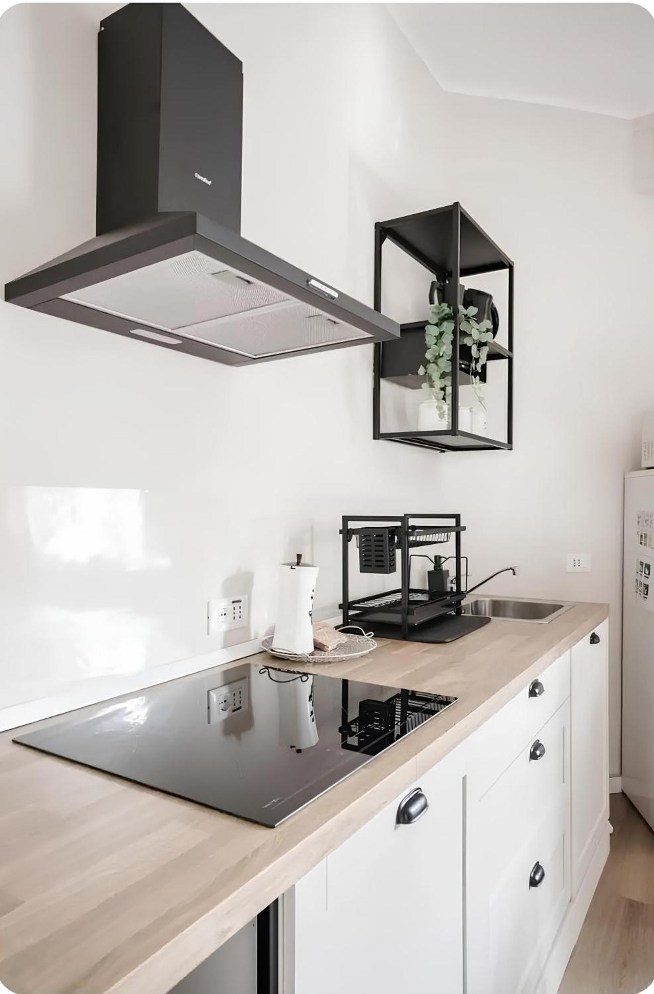 2 Bedroom Gem Near Milano Centrale Fast Wi Fi Kademy House Eksteriør billede